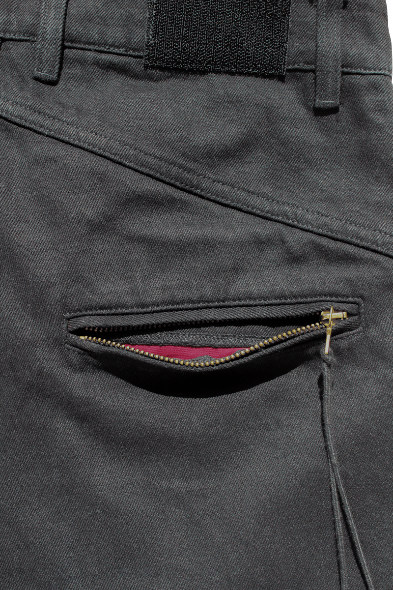 BLACK FLAG CAPRI SHORT