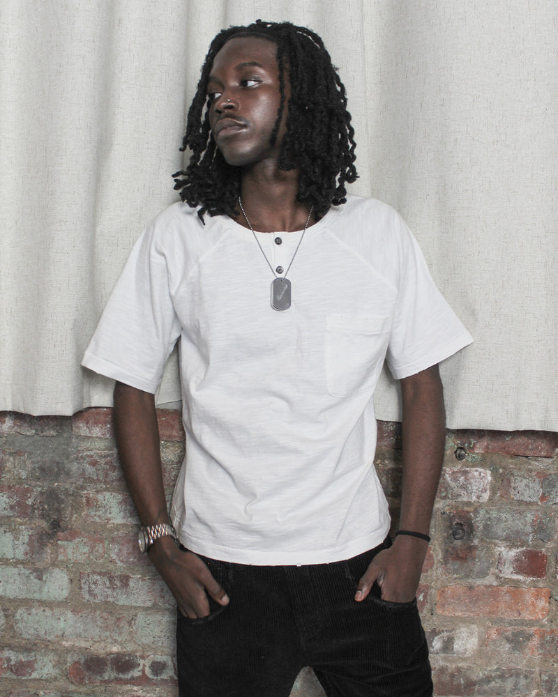 OVERCAST MAST HENLEY TEE